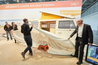 Volkswagen T2 Hippie Van From 400,000 Lego Parts