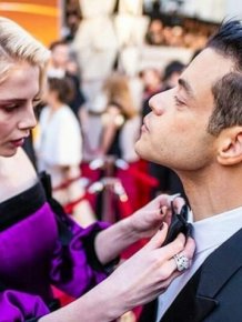 Everyone Kept Trying to Fix Rami Malek's Bowtie At The 2019 Oscars