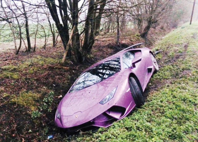 A Crypto Millionaire Left His Crashed Lamborghini In Ditch And Took A Taxi To Office