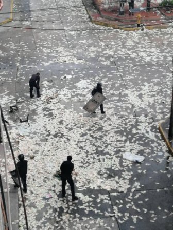In Venezuela, People Looted A Bank And Then Burned The Money To Show It Was Worthless