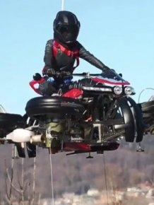 Flying Motorcycle That Transforms Into Quadricopter In 60 Seconds