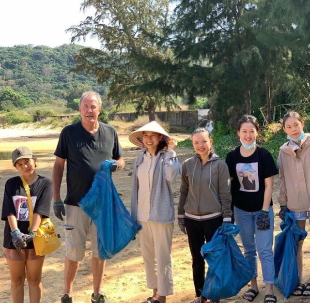 Jeremy Clarkson, During A Break In The Filming Of The Grand Tour, Helps To Clean Up Trash In Vietnam
