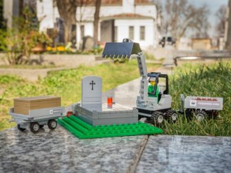 Vienna Cemetery Now Offers LEGO Set, So You Can Recreate Funerals