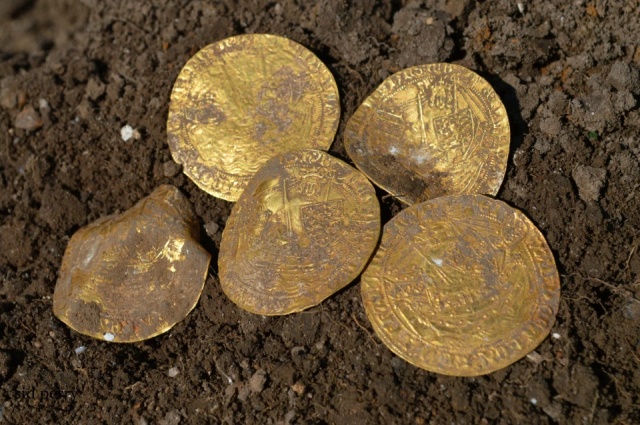 Friends Find 14th Century Coins Using Metal Detectors