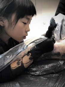 Noko Is A 10-Year-Old Tattoo Apprentice