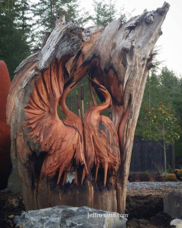 Artist Creates Sculptures Solely Out Of Wood He Finds On Beaches