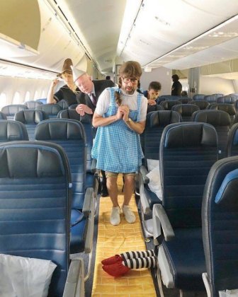 Michael James Schneider Trolls Awful Airplane Passengers