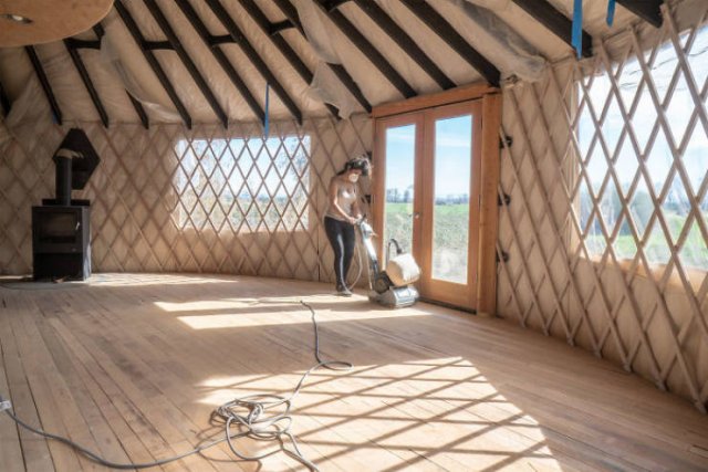 Couple Builds An Awesome Yurt
