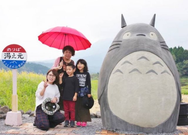 Japanese Elderly Couple Created A Real-Life Totoro Bus Stop
