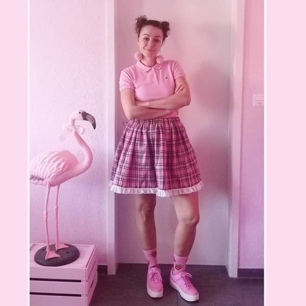 This 32-Year-Old Swiss Teacher Is Obsessed By Pink Color