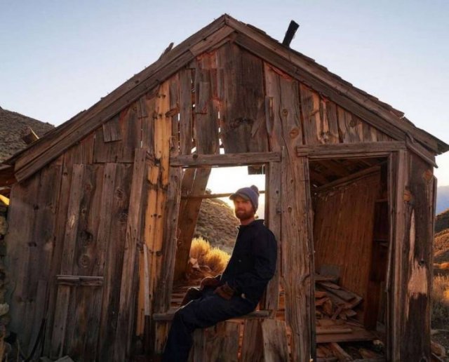 American Entrepreneur Bought An Abandoned Town To Recreate It As A Touristic Place