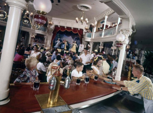 Old Photos Of 'Disneyland' Opening