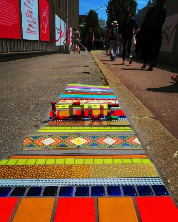 Artist Restores Street Cracks With Beautiful Mosaics