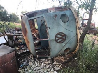 Australian Mechanic Turned An Old Van Into A $149 Thousand Mobile Home