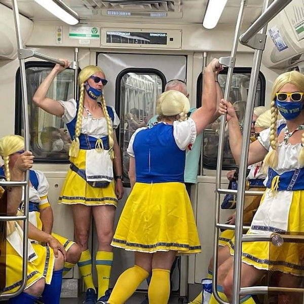 Weird Subway Passengers, part 5