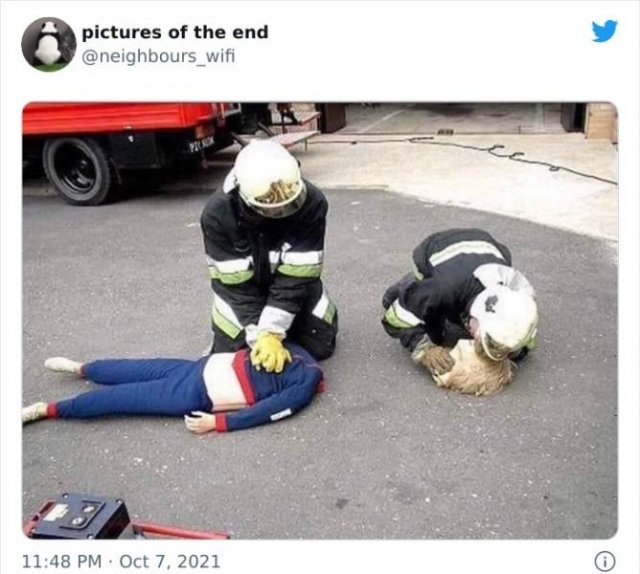 'Pictures Of The End' Tweets
