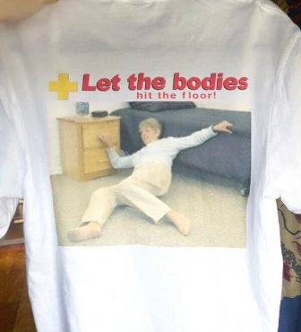 T-Shirts With Funny Signs