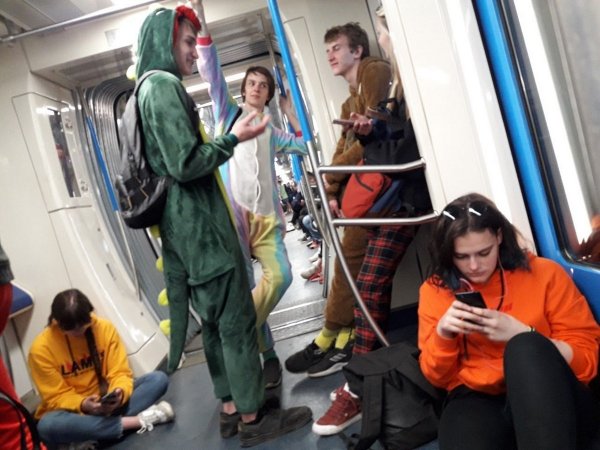 Strange People In the Subway, part 12