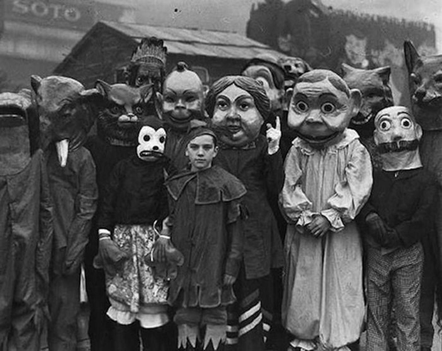 Creepy Halloween Costumes From The Past