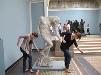 Funny Photos With Sculptures