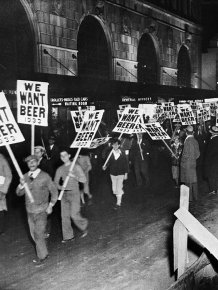 Photos From The Time Of The Prohibition Of Alcohol In The United States