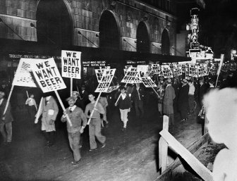 Photos From The Time Of The Prohibition Of Alcohol In The United States