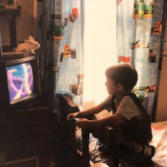 People Share Their Nostalgic Photos