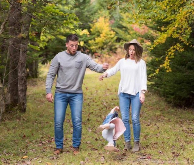 Funny Family Photos That Are Hilariously Awkward | Reader's Digest