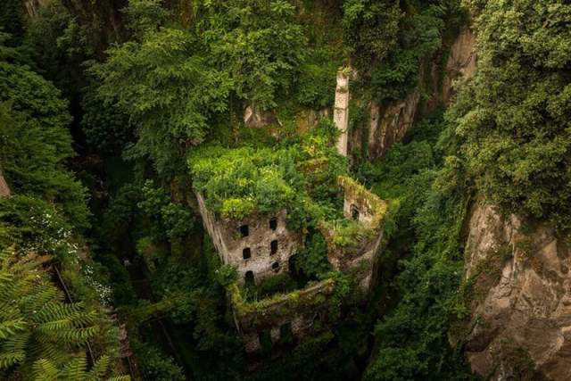 Awesome Abandoned Places, part 13