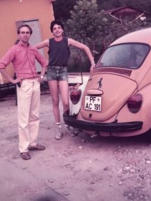 People Share Their Cool Photos From The Past