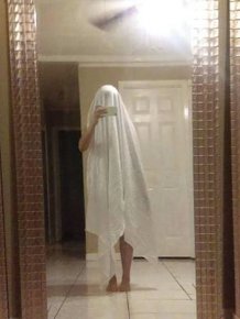 They Are Trying To Sell A Mirror